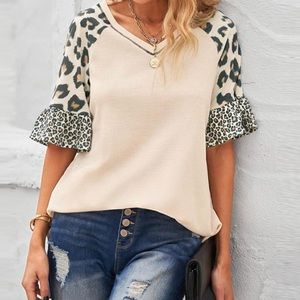Cream Cheetah print short sleeve shirt!